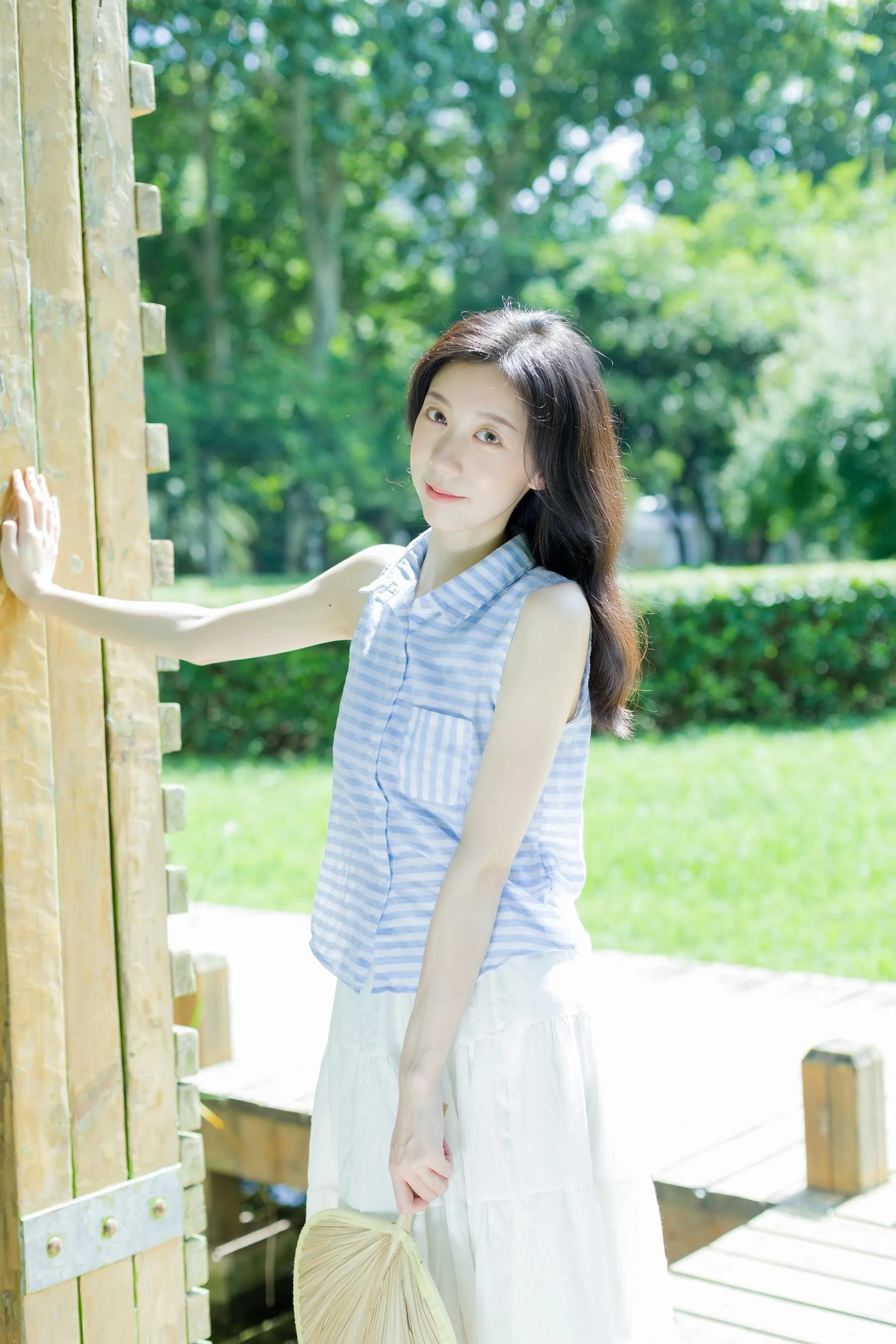 [YITUYU艺图语]2022.09.23 在你的身边 饲猫少女- [36P]插图2